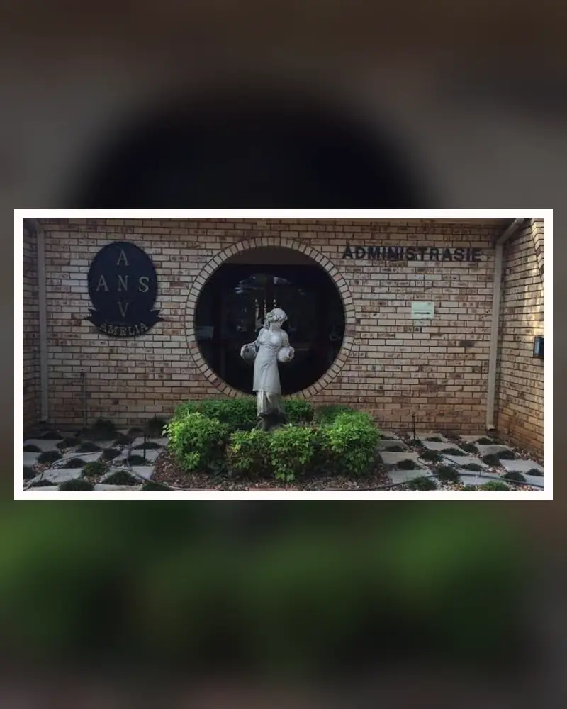 Die ingang van ’n Potchefstroom-versorgingsinstansie wat deur VLU-vroue ondersteun is